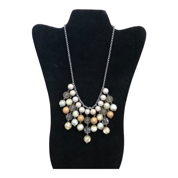 Vintage NY Marked Silver Tone Stunning Neutral And Clear Beads Bib Necklace - Picture 1 of 12